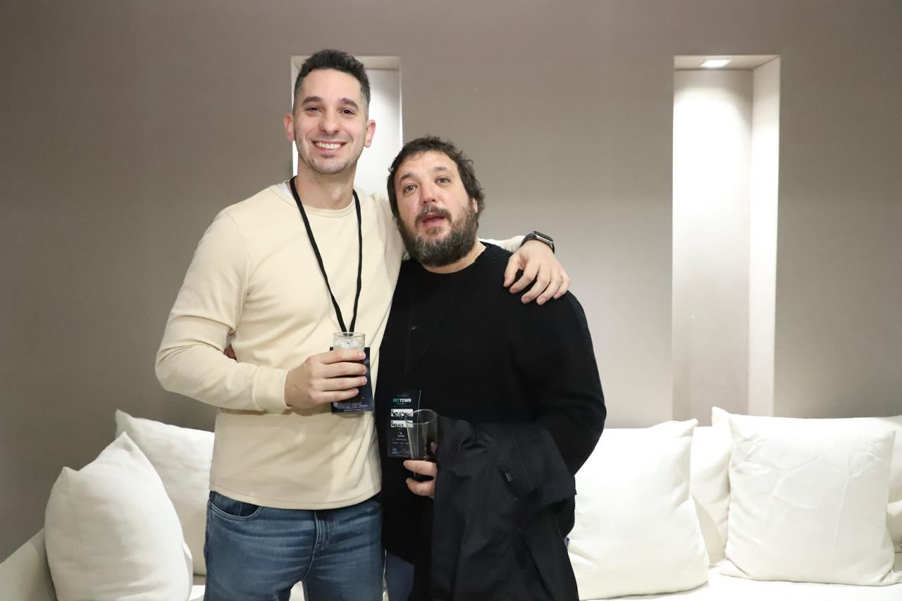 Asistentes posando