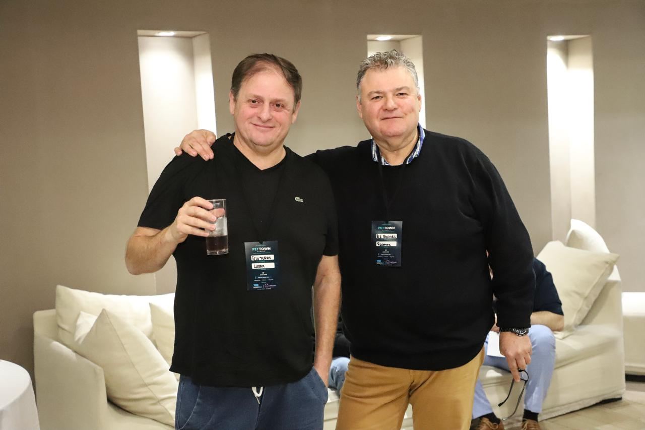 Brindis entre asistentes